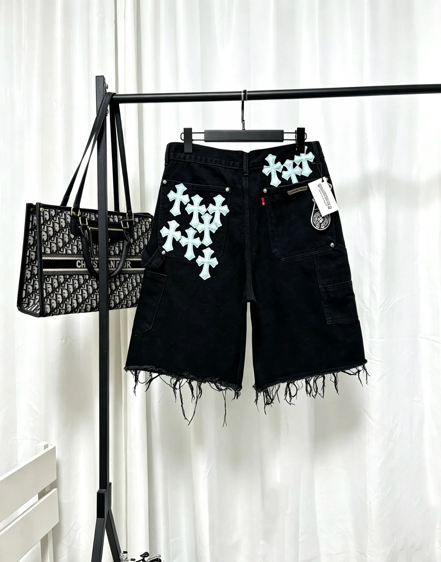 Chrome Hearts Chrome Hearts ， Premium ， 、 Retro 。 ， ， Levi's Series， ， ， 。 ， ， ， ， ， ， 。 、 ， 。 Chrome Hearts Classic ， Size S-XL